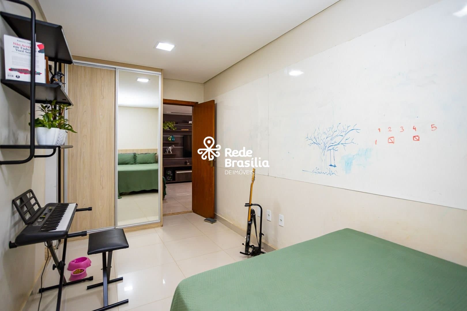 Imagem da propriedade UB1059 13