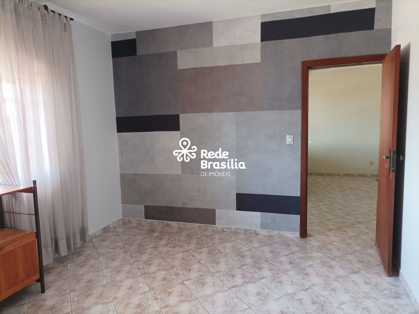 Imagem da propriedade UB1322 12