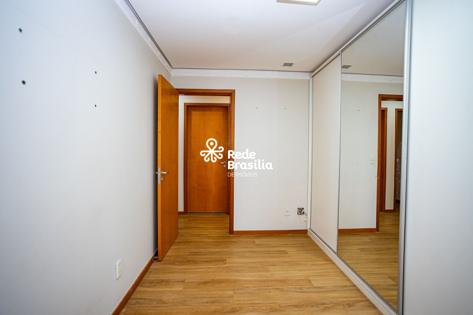Imagem da propriedade UB1333 11