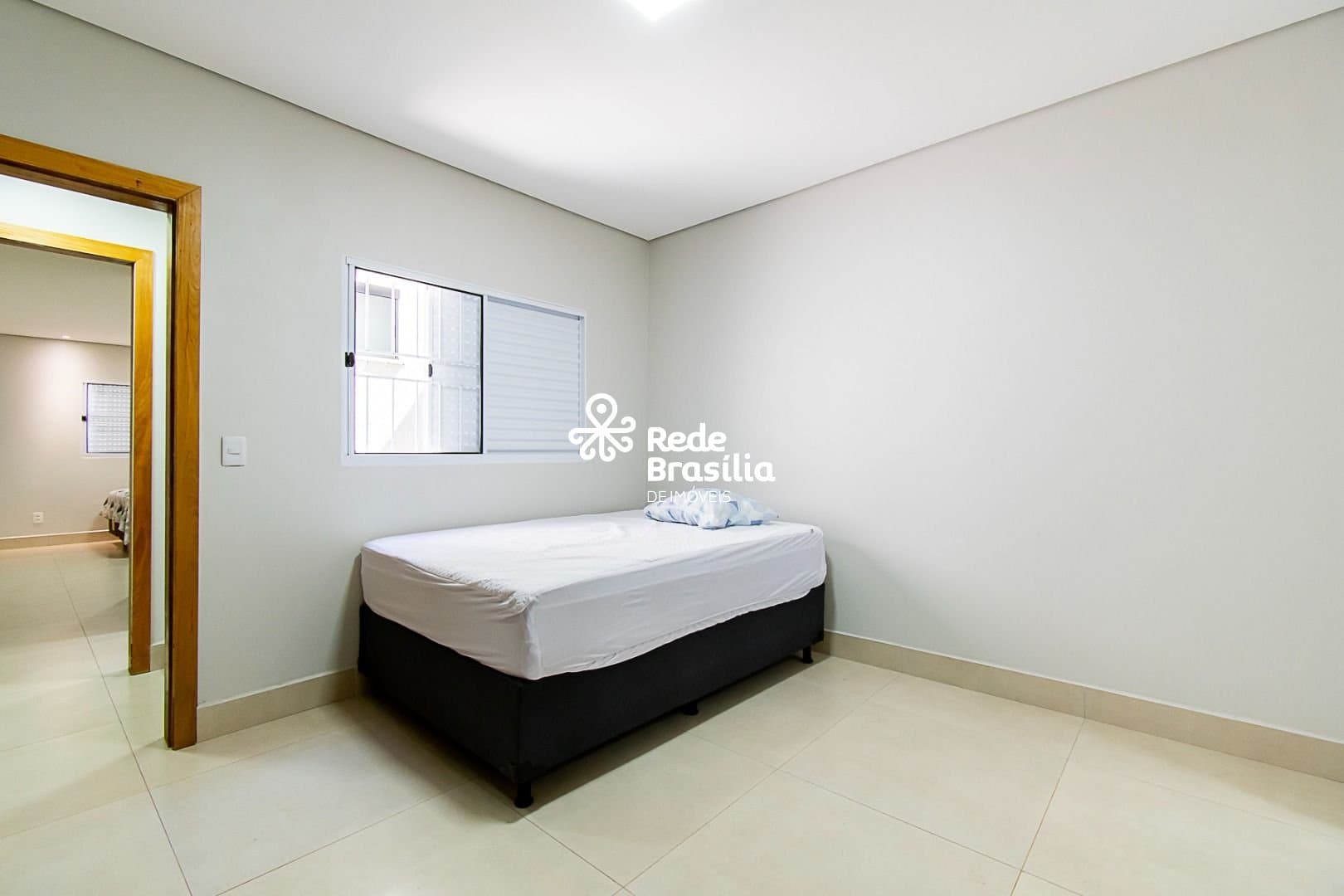 Imagem da propriedade UB911 38