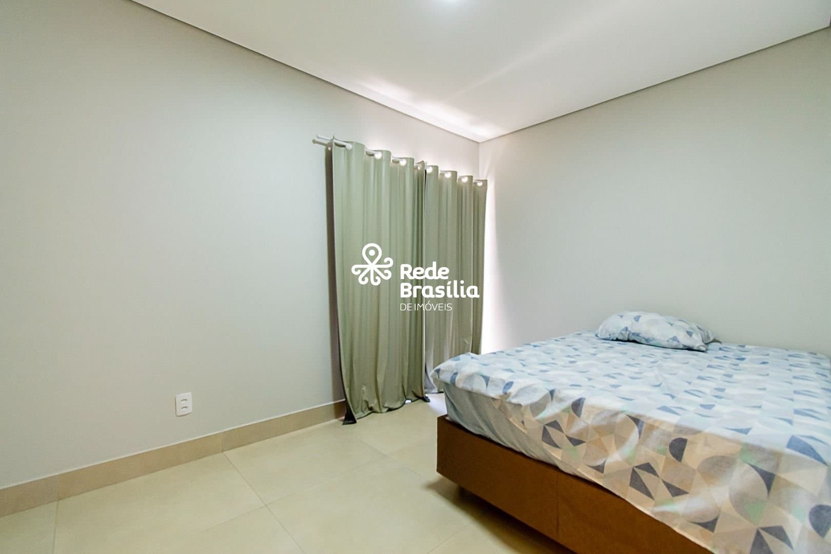 Imagem da propriedade UB911 37