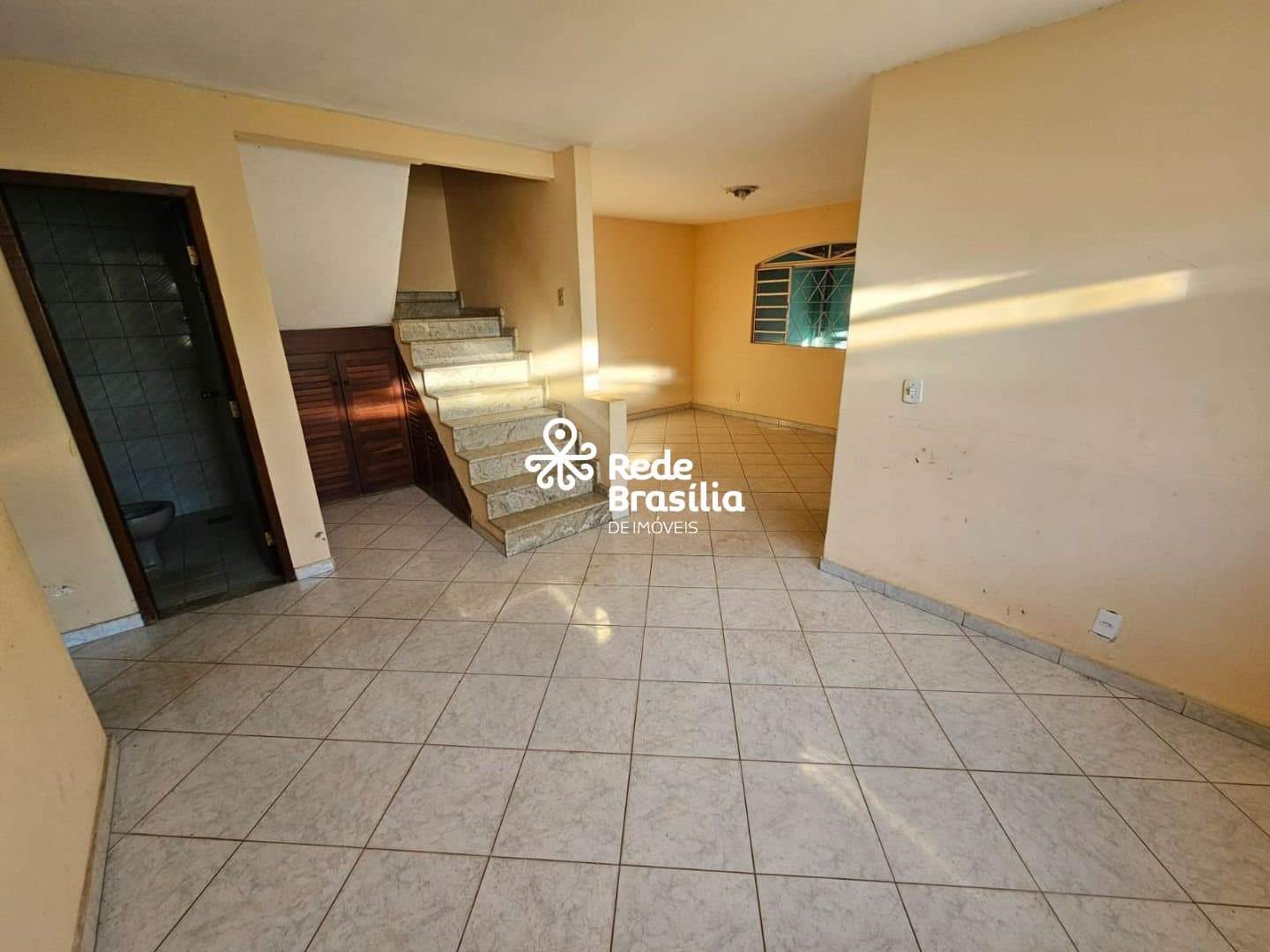 Imagem da propriedade UB996 63