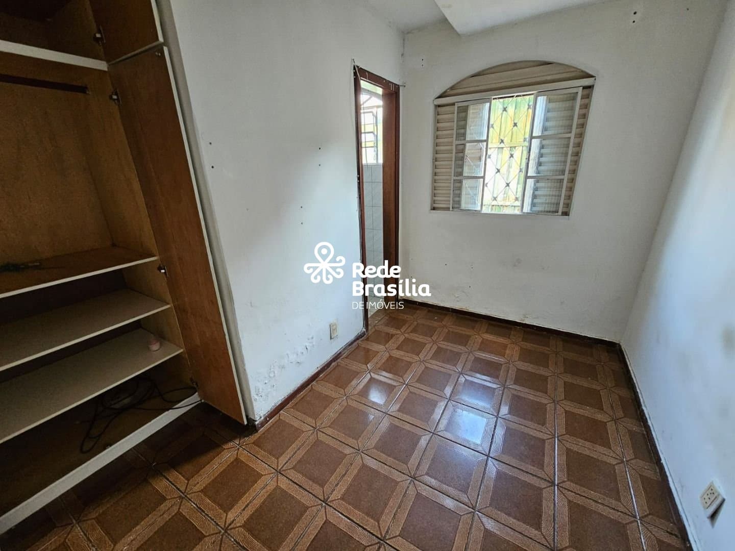 Imagem da propriedade UB996 56