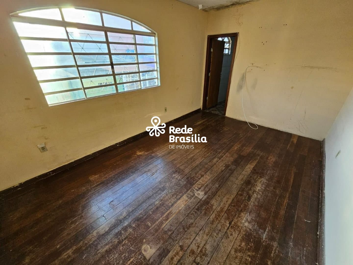 Imagem da propriedade UB996 43