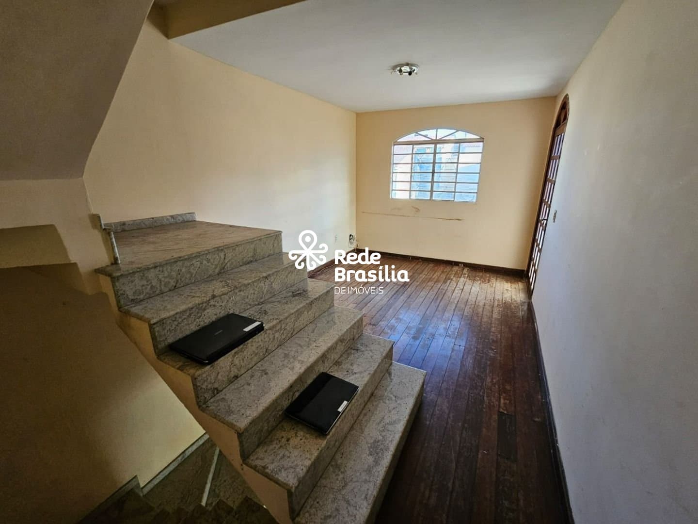 Imagem da propriedade UB996 45