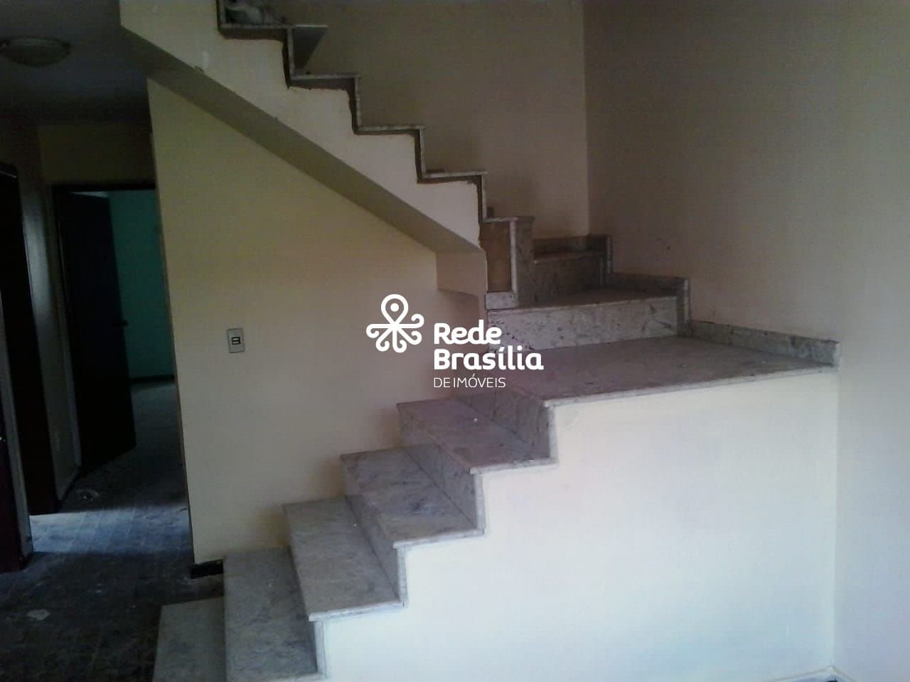 Imagem da propriedade UB996 12